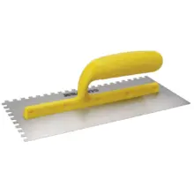 Llana Dentada Cuadrada Con Mango Plástico 11"x 5" Surtek